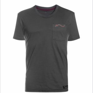 Camiseta cinza com bolso